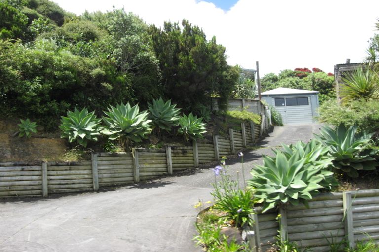 Photo of property in 117 Waitea Road, Muriwai, 0881
