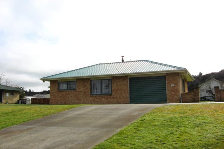 Photo of property in 38-40 Coal Street, Reefton, 7830