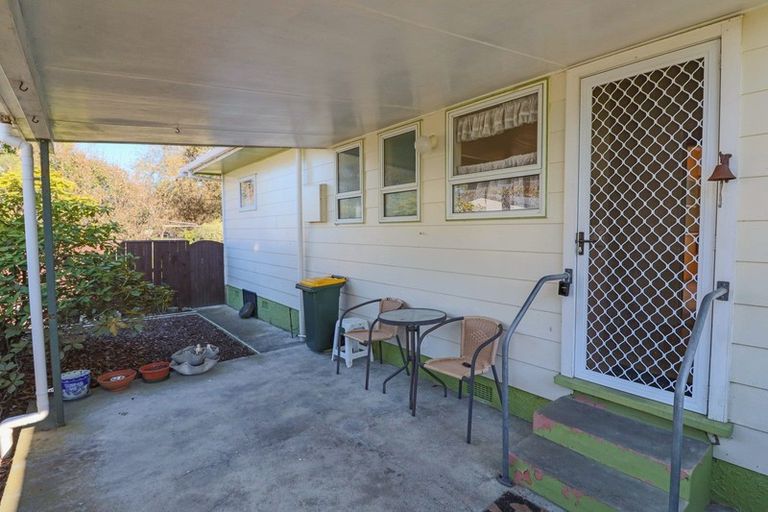 Photo of property in 30 Avenue Road, Foxton, 4814