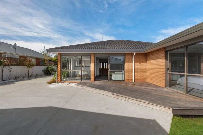 Photo of property in 141 Grimseys Road, Redwood, Christchurch, 8051