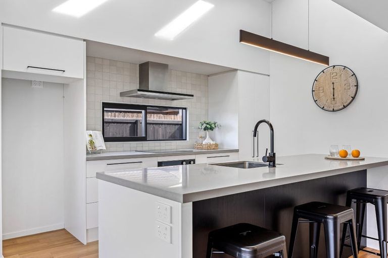 Photo of property in 3 Tara Crescent, Woodend, 7610