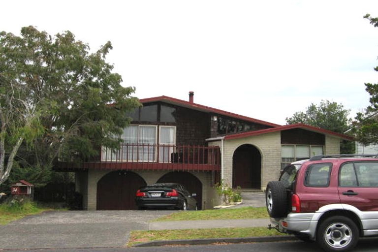 Photo of property in 34 Sartors Avenue, Northcross, Auckland, 0630