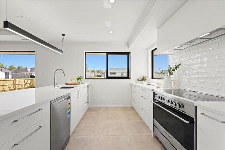 Photo of property in 53 Suffolk Drive, Kirwee, 7571