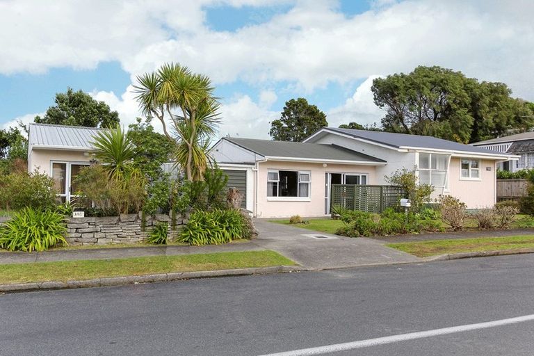Photo of property in 62 Crownhill Street, Spotswood, New Plymouth, 4310