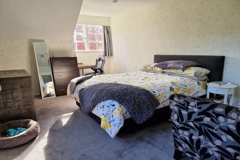 Photo of property in 14 Freemans Way, Pinehaven, Upper Hutt, 5019