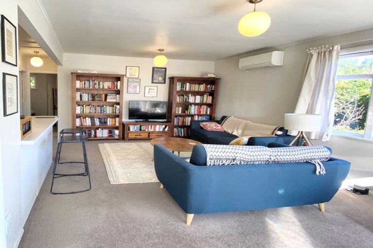 Photo of property in 3 Vautier Avenue, Wadestown, Wellington, 6012