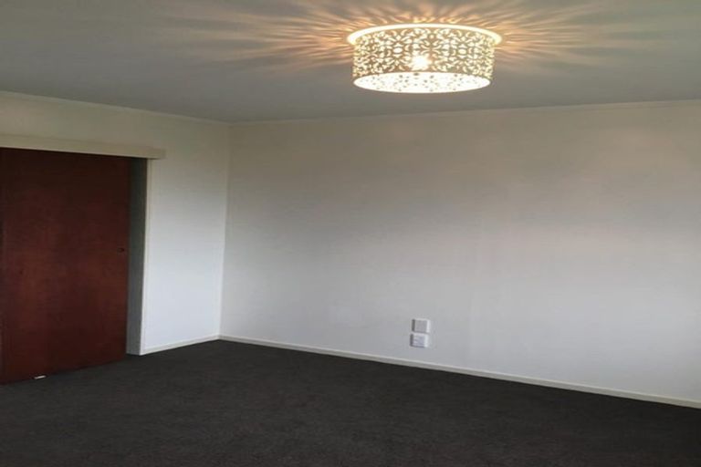 Photo of property in 3 Kerr Grove, Johnsonville, Wellington, 6037