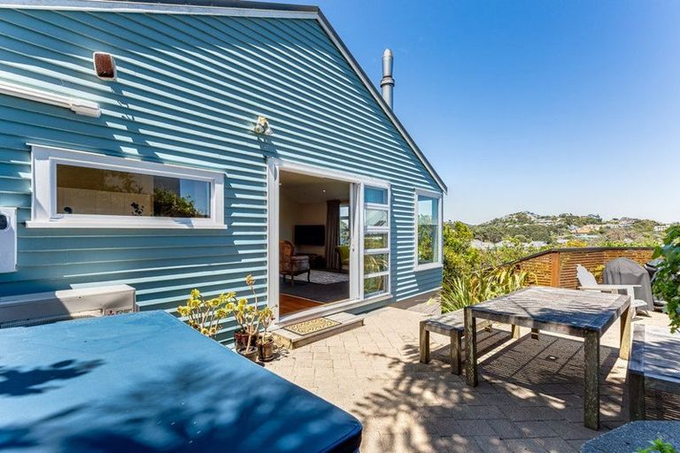 Photo of property in 33a Nevay Road, Miramar, Wellington, 6022