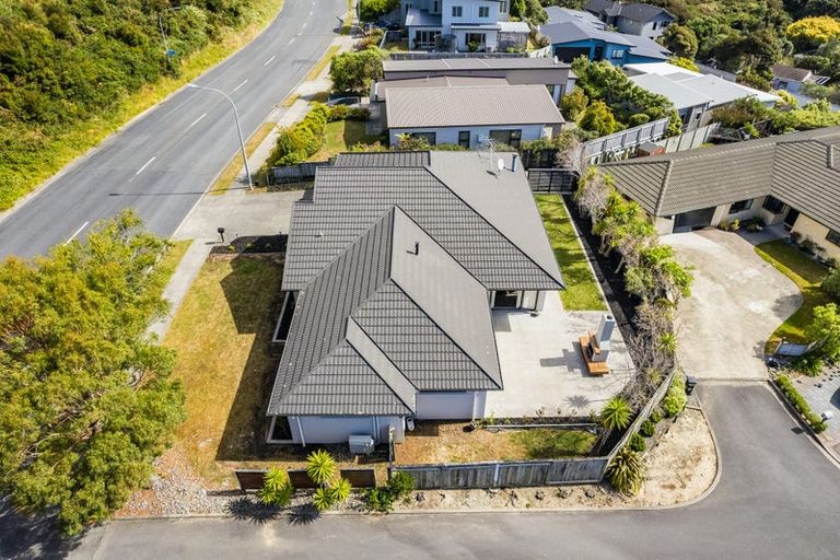 Photo of property in 96 Navigation Drive, Whitby, Porirua, 5024