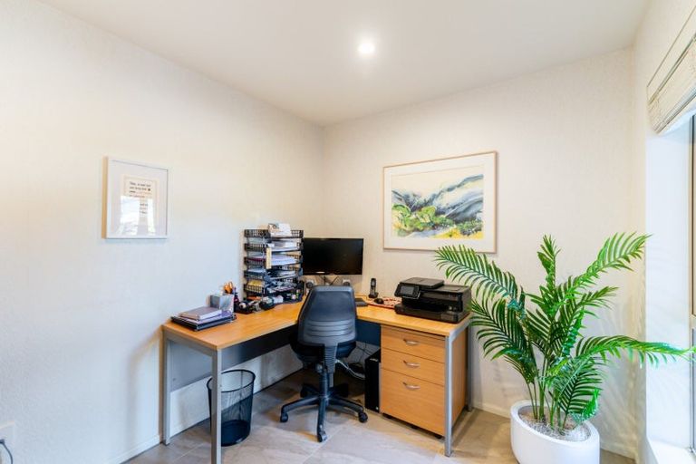 Photo of property in 16a Hadlow Place, Burnside, Christchurch, 8041