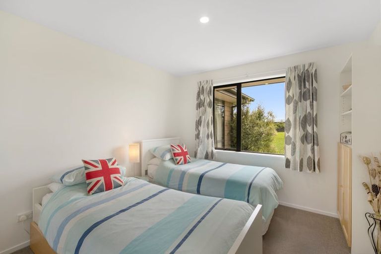 Photo of property in 24 Whitcombe Place, Darfield, 7571