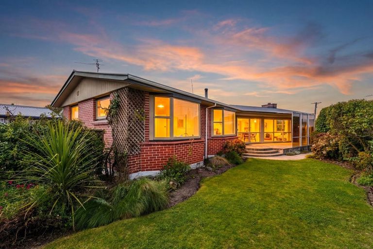 Photo of property in 90 Teesdale Street, Burnside, Christchurch, 8053