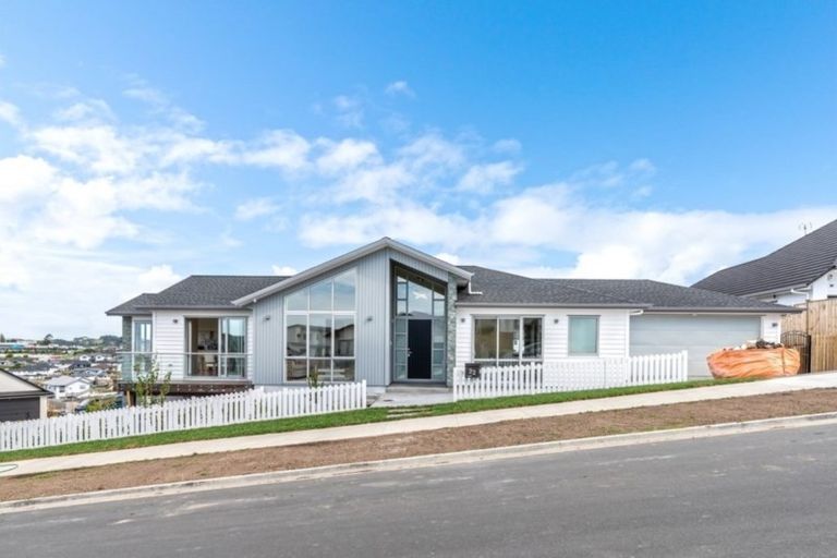 Photo of property in 22 Pommes Way, Silverdale, 0932