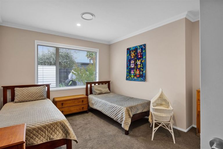 Photo of property in 9 Links Drive, Waiwhakaiho, New Plymouth, 4312