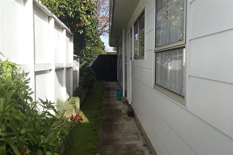 Photo of property in 2/14 Settlement Road, Papakura, 2110