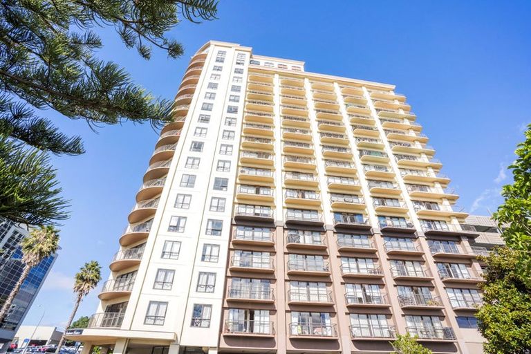 Photo of property in The Rennaissance, 14e/18 Ronwood Avenue, Manukau, Auckland, 2104
