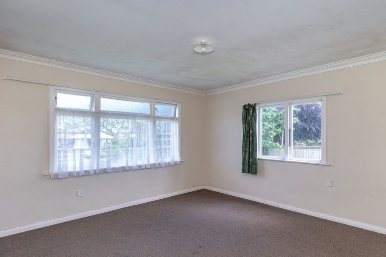 Photo of property in 68 Queen Street West, Levin, 5510