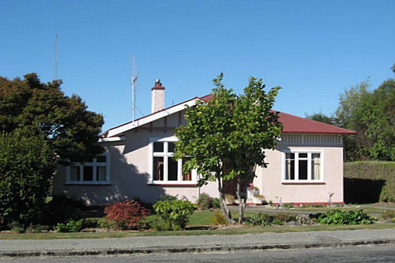Photo of property in 51 Rhodes Street, Waimate, 7924