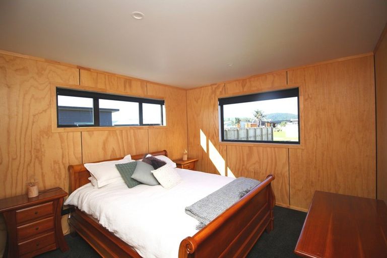 Photo of property in 129 Ngaio Drive, Matarangi, Whitianga, 3592