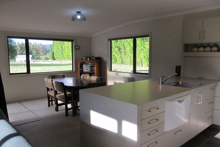 Photo of property in 137 Blackman Road, Blackmans, Alexandra, 9391