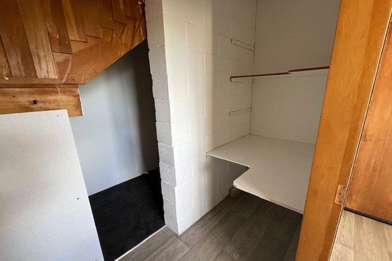 Photo of property in 24 Hurstbourn Priors, Goodwood Heights, Auckland, 2105