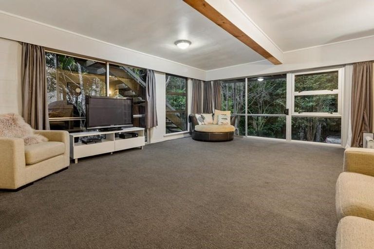 Photo of property in 30 Mahoe Road, Titirangi, Auckland, 0604