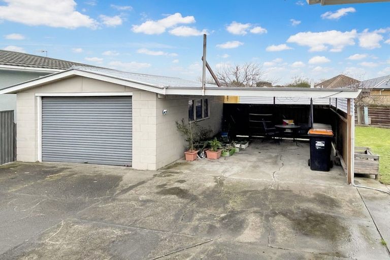 Photo of property in 8 Woburn Place, Takaro, Palmerston North, 4412