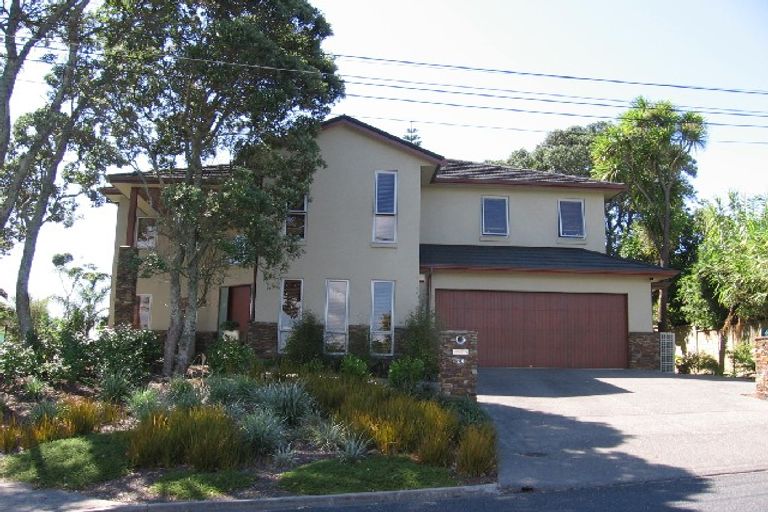 Photo of property in 24 Cliff Road, Torbay, Auckland, 0630