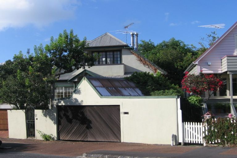 Property details for 22 Hackett Street, Saint Marys Bay, Auckland, 1011