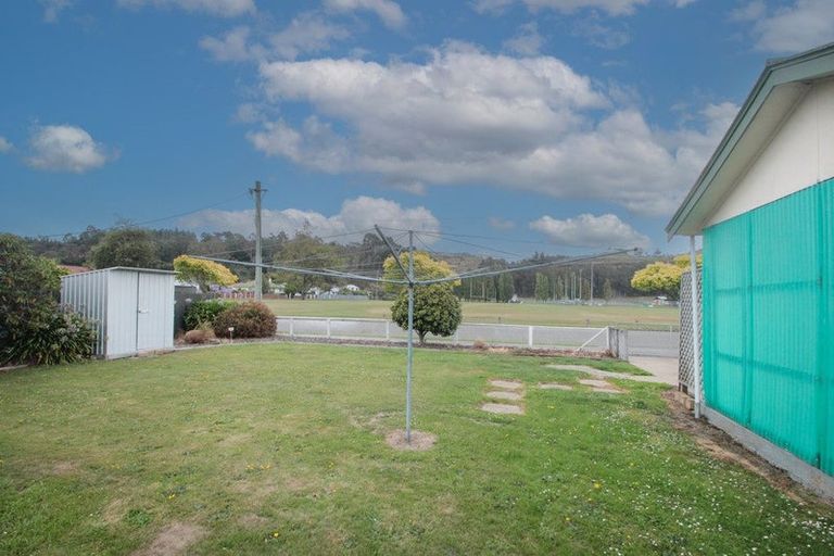 Photo of property in 33 Balmoral Street, Oamaru North, Oamaru, 9400