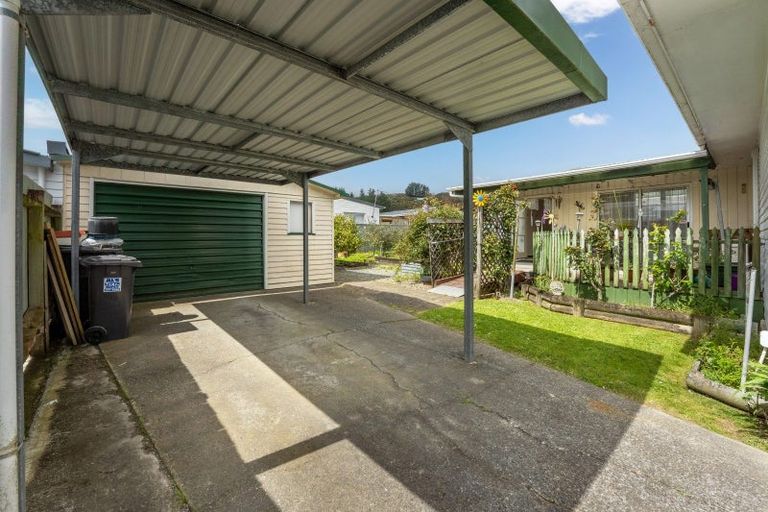 Photo of property in 44 Oregon Drive, Maoribank, Upper Hutt, 5018