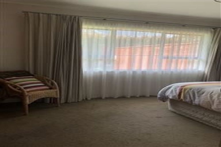 Photo of property in 12a St Michaels Avenue, Point Chevalier, Auckland, 1022