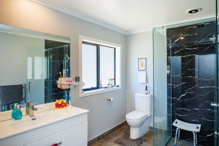 Photo of property in 269 Hoihere Road, Tiakitahuna, Palmerston North, 4477