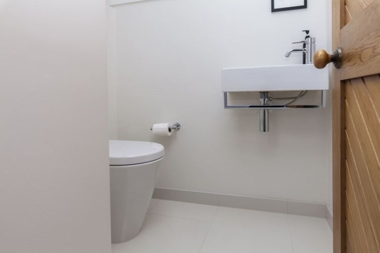 Photo of property in 72 Wairarapa Terrace, Merivale, Christchurch, 8014