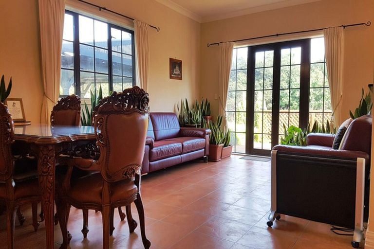 Photo of property in 12a Wicklam Lane, Greenhithe, Auckland, 0632