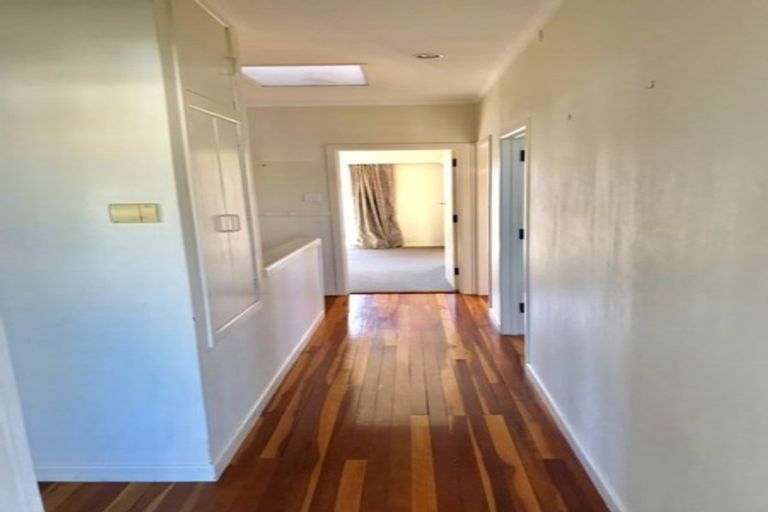 Photo of property in 1/1 Quebec Road, Milford, Auckland, 0620