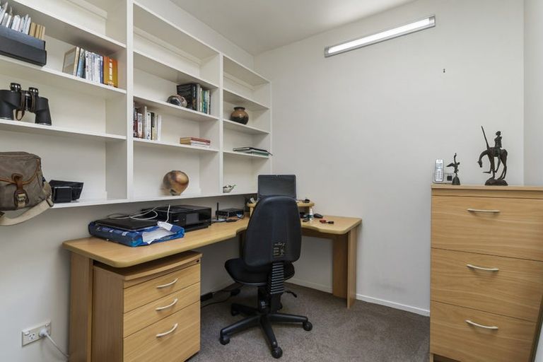 Photo of property in 91 Hinemoa Street, Birkenhead, Auckland, 0626