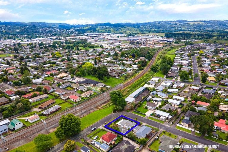 Photo of property in 31 Railway Street West, Papakura, 2110
