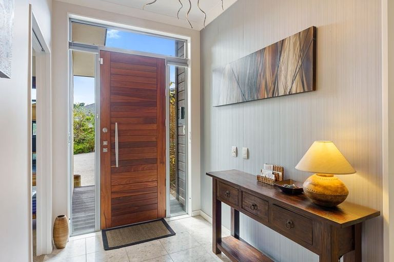 Photo of property in 9 Otupoa Way, Paraparaumu, 5032