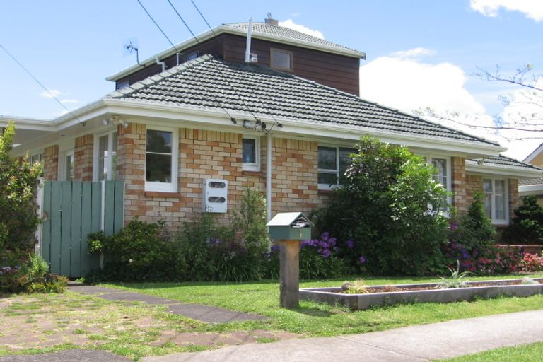 Photo of property in 1 Fenton Street, Papatoetoe, Auckland, 2025