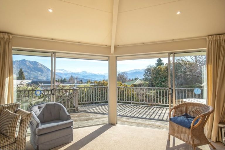 Photo of property in 20 Hunter Crescent, Wanaka, 9305