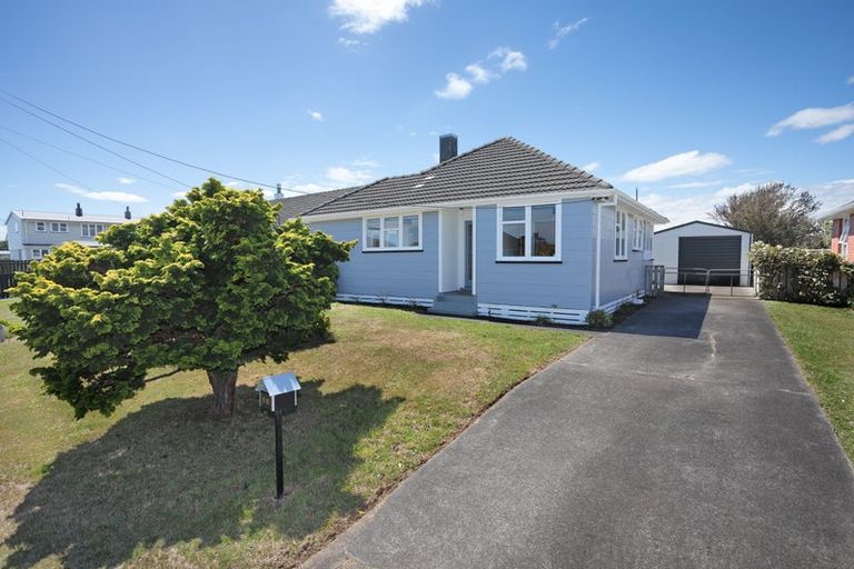 Photo of property in 16 Kittyhawk Row, Bulls, 4818