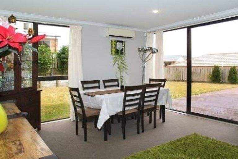 Photo of property in 84 Kentwood Drive, Woodridge, Wellington, 6037