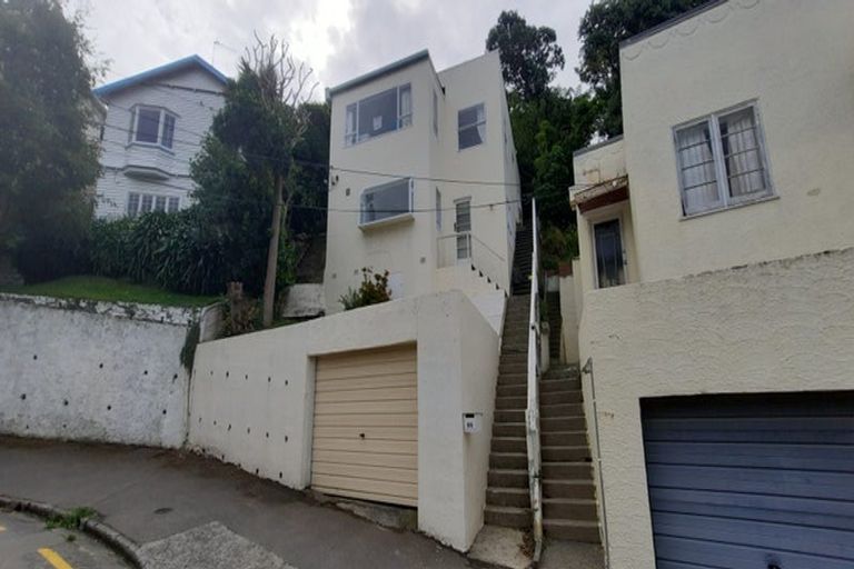 Photo of property in 64 Rolleston Street, Mount Cook, Wellington, 6021