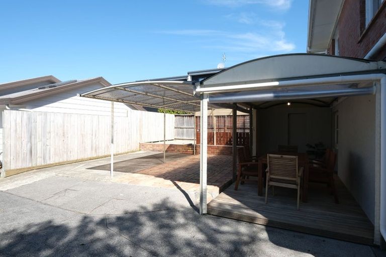 Photo of property in 1/297 Rangatira Road, Beach Haven, Auckland, 0626