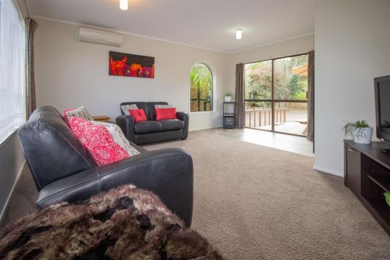 Photo of property in 2 Kemp Road, Kerikeri, 0230