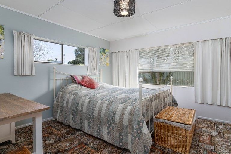 Photo of property in 12 Papawai Road, Greytown, 5712