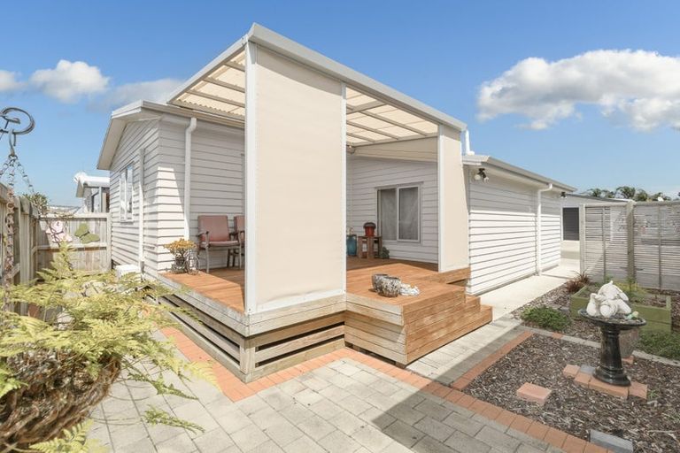Photo of property in 11 Kamahi Crescent, Papamoa Beach, Papamoa, 3118