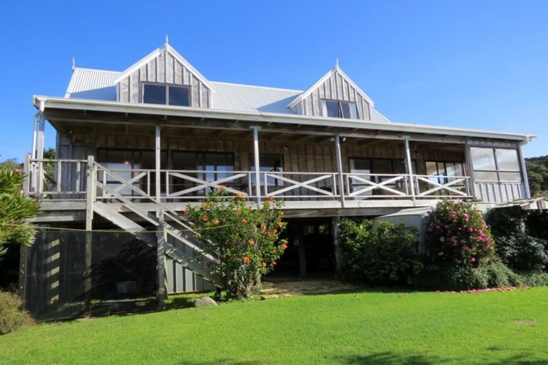 Photo of property in 17 Little Bay Drive, Waikawau, Coromandel, 3584