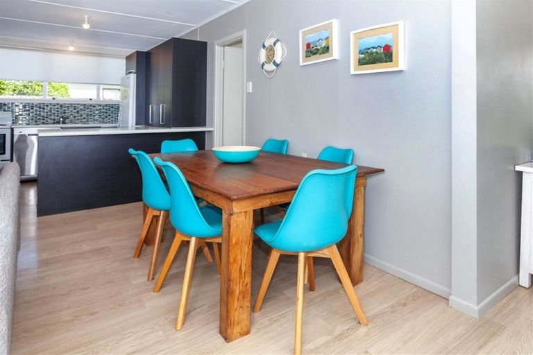 Photo of property in 3 Kenneth Avenue, Whitianga, 3510